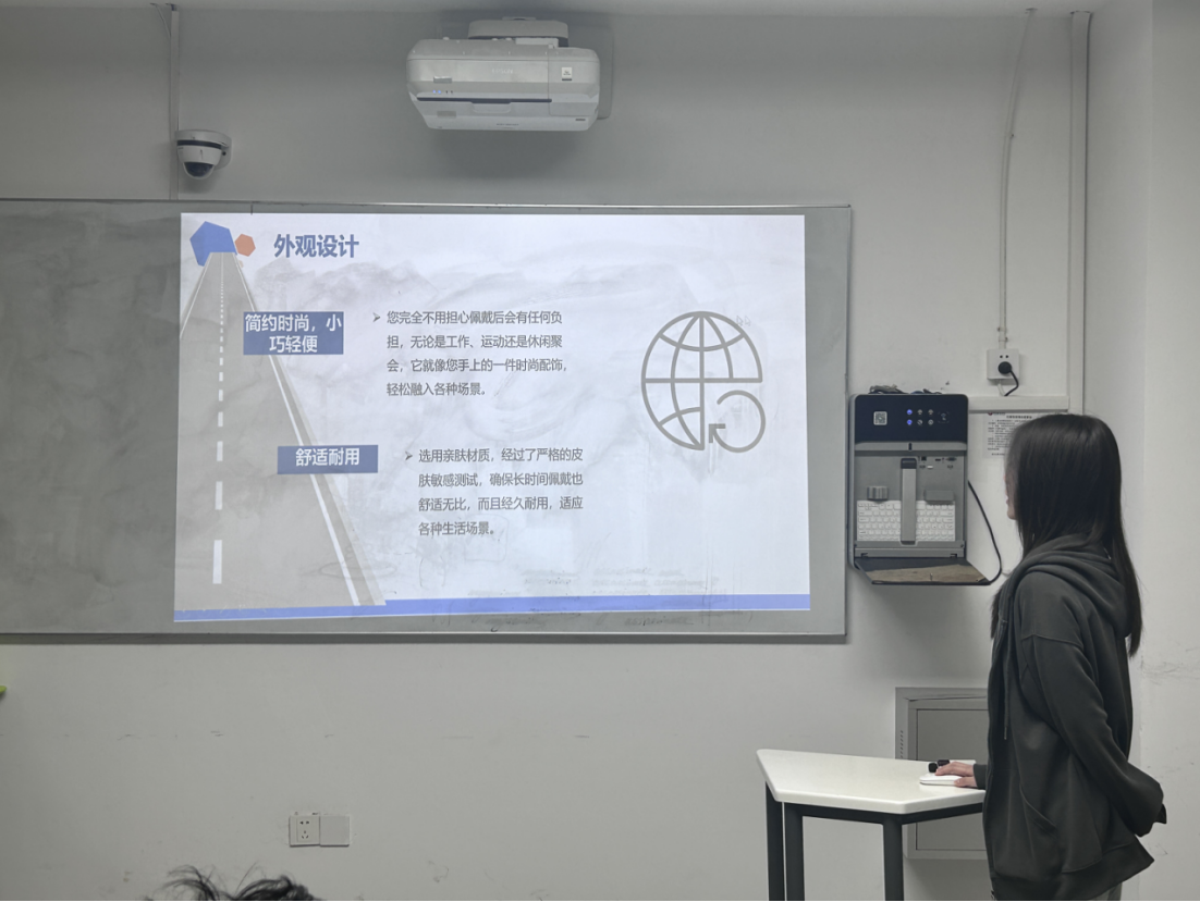屏幕截图 2025-04-26 231732.png