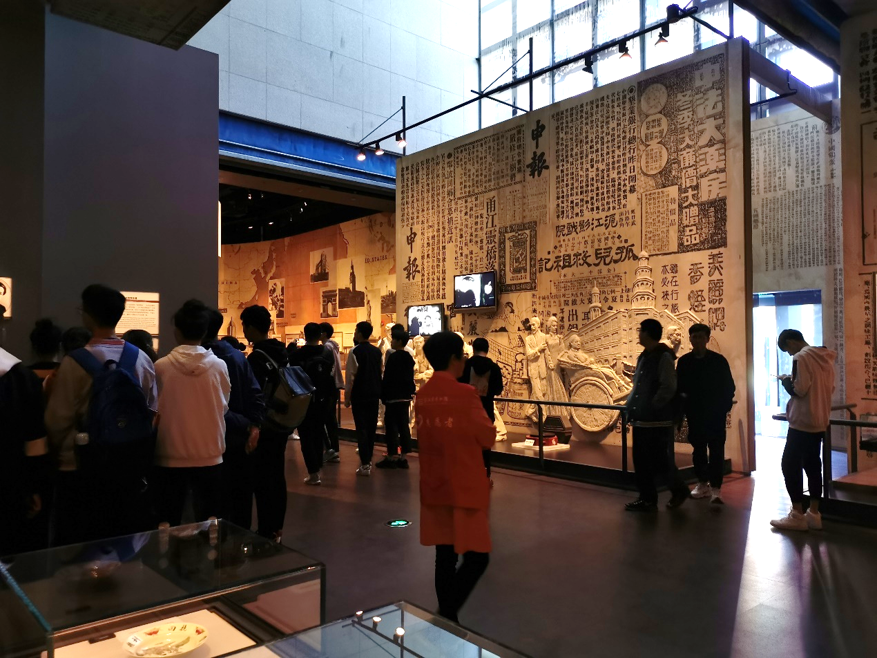长城商学院组织学生参观宁波帮博物馆及甬商故居(图4)